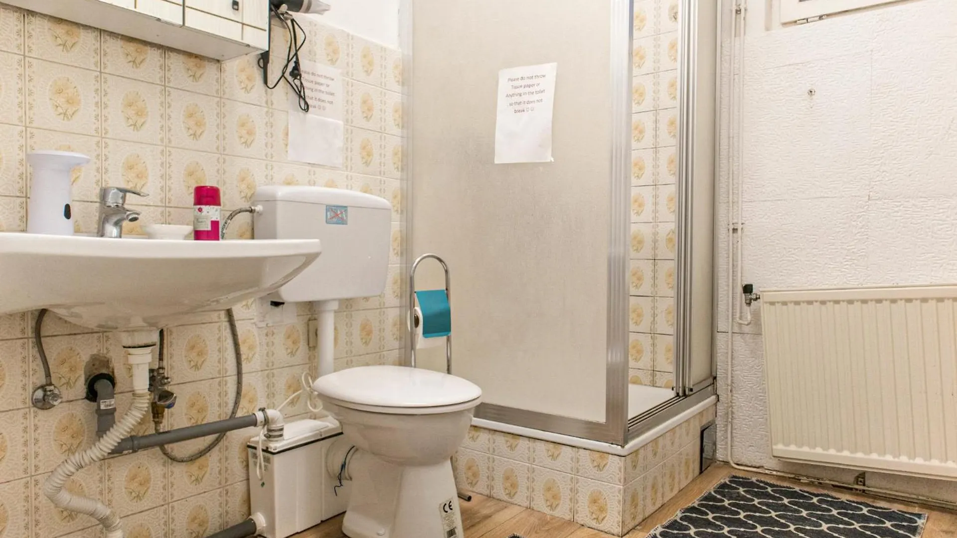 Convenient Shared Apartment - Near Danube & Millenium Tower Vienna Guest house