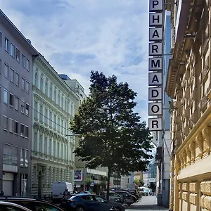 Pharmador Nocleg ze śniadaniem