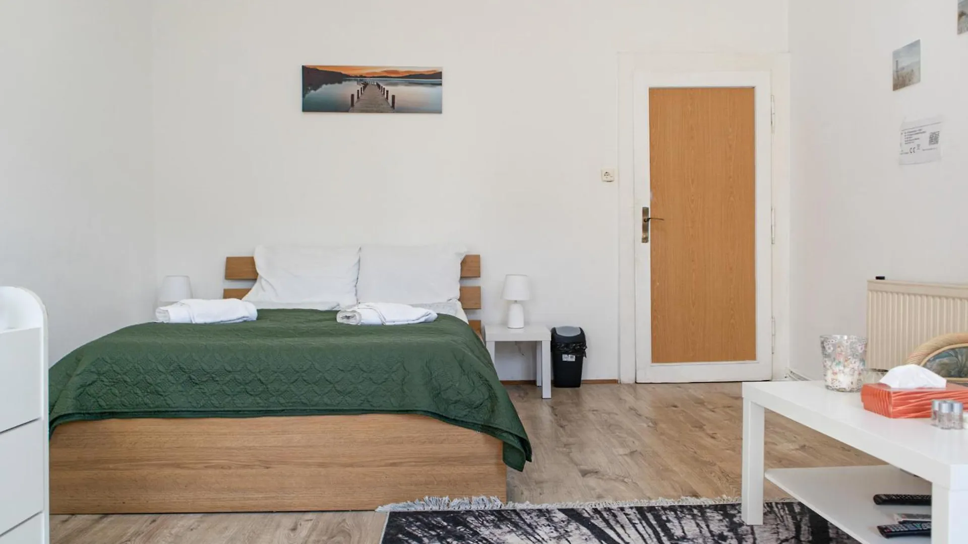 Convenient Shared Apartment - Near Danube & Millenium Tower Wiedeń 0*,