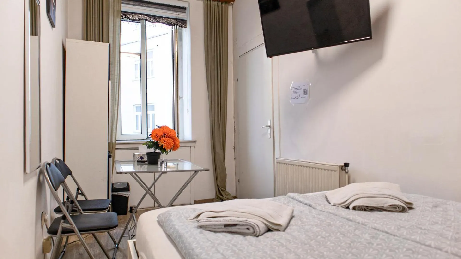 Pensjonat Convenient Shared Apartment - Near Danube & Millenium Tower Wiedeń