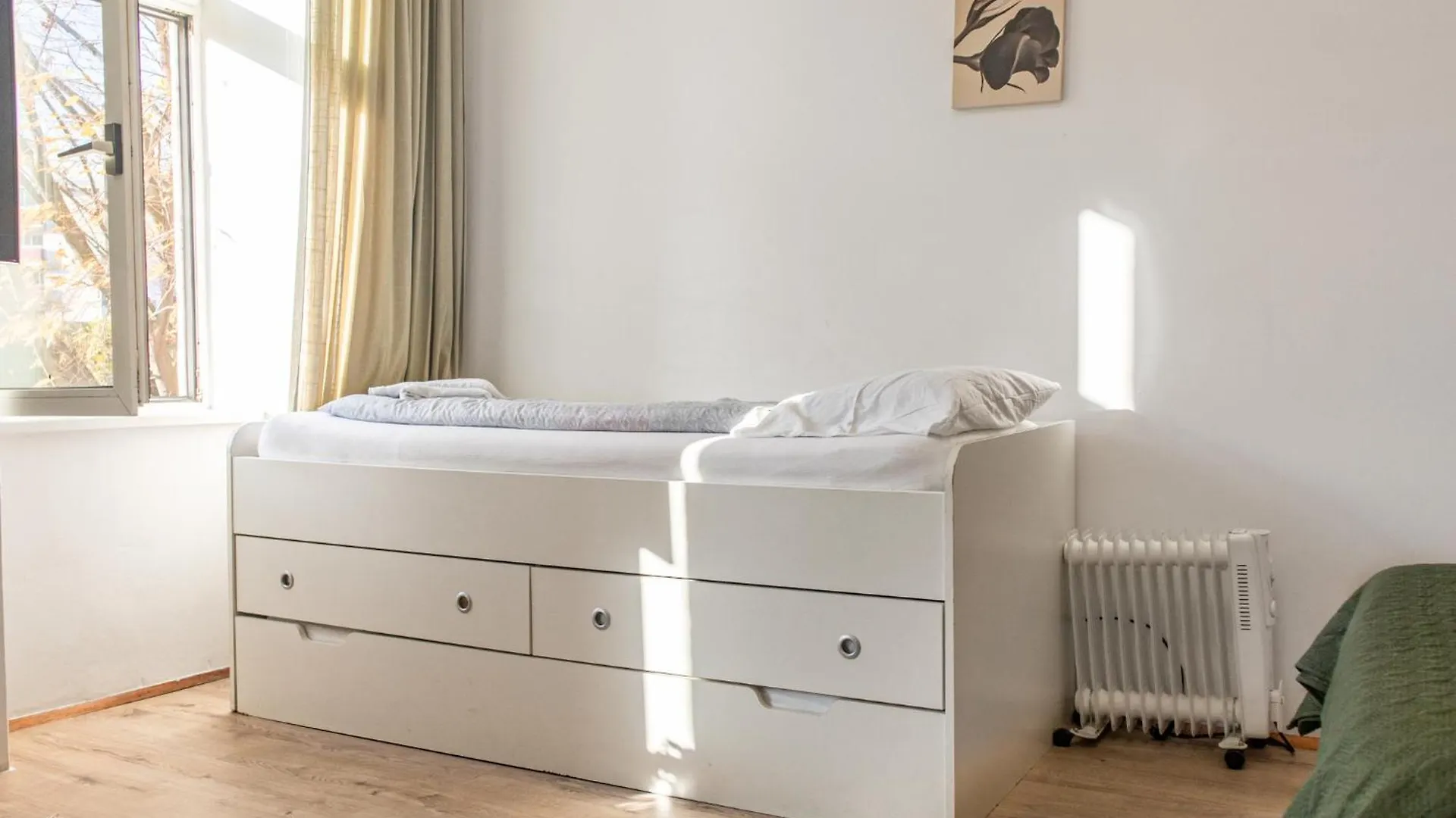 Convenient Shared Apartment - Near Danube & Millenium Tower Wiedeń 0*,  Austria