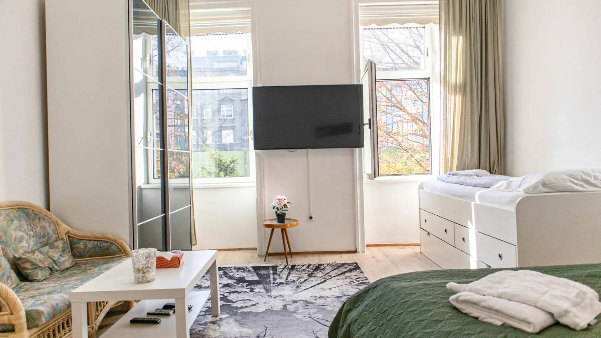 Pensjonat Convenient Shared Apartment - Near Danube & Millenium Tower Wiedeń