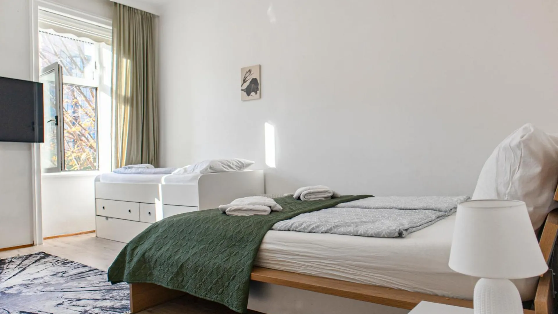 Convenient Shared Apartment - Near Danube & Millenium Tower Wiedeń 0*,  Austria