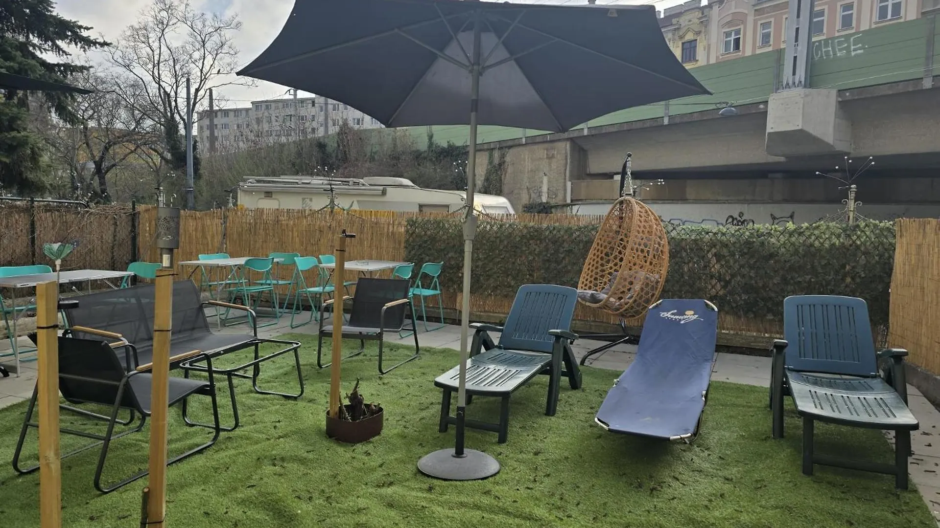 Convenient Shared Apartment - Near Danube & Millenium Tower Wiedeń